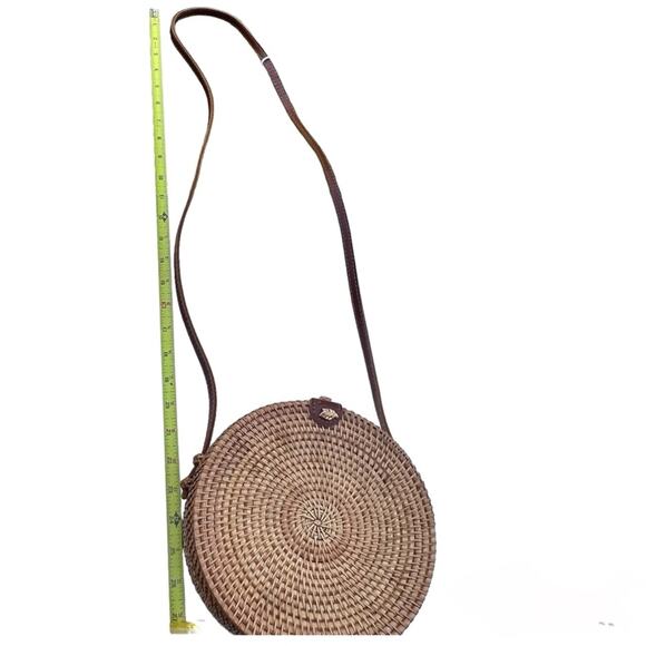 Wicker Brown Round Canteen Style Genuine Leather Strap Boho Style Bag NWT - Picture 2 of 11